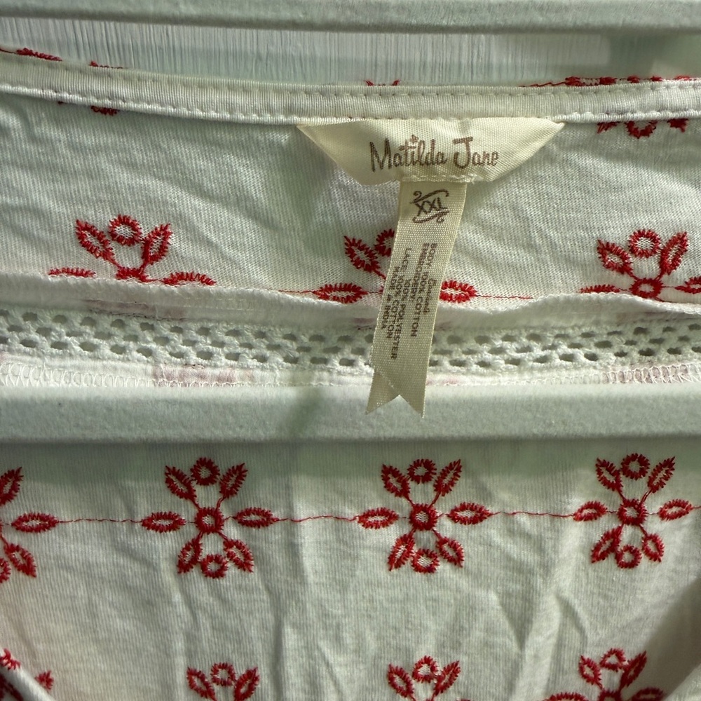 Matilda Jane White Short Sleeve V-Neck Top with Red Embroidered Floral Pattern - Picture 2 of 2